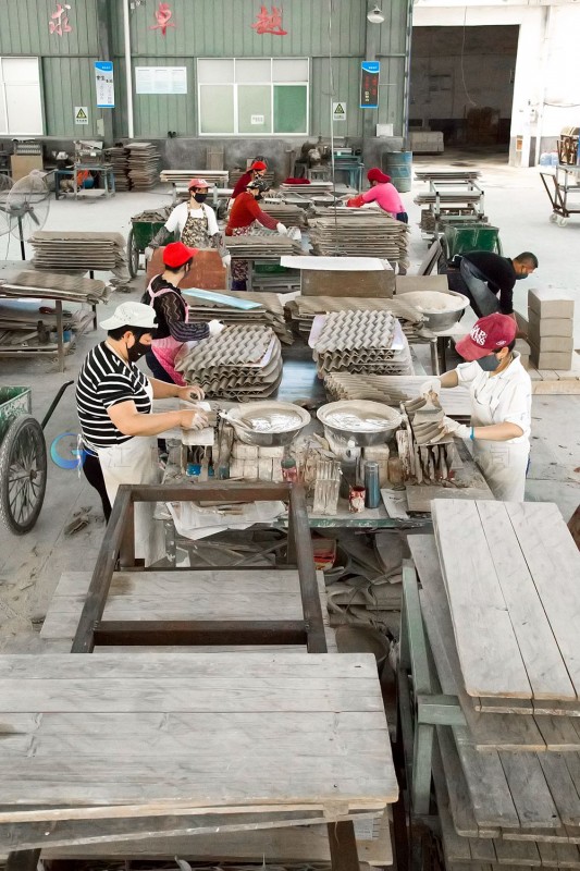 陶瓷波紋填料生產(chǎn)車間